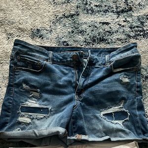 American Eagle short. Size 14